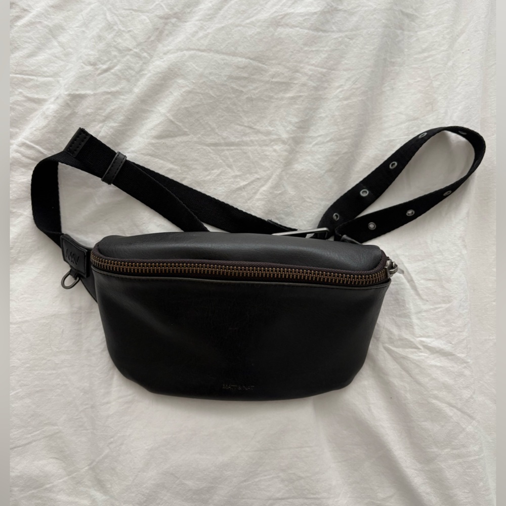 Matt & Nat Black Fanny Pack
